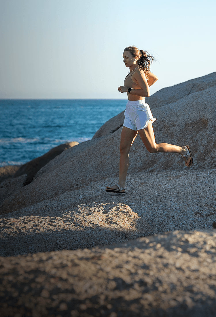 Bahé barefoot grounding sandals